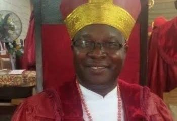 KALU FELICITSTES WITH METHODIST ARCHBISHOP OF LAGOS DIOCESE, OLAWUYI AT 60