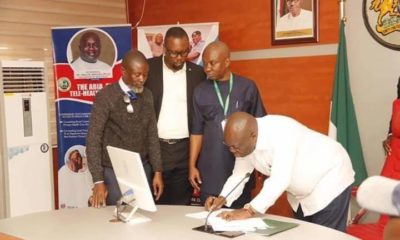 Gov. Ikpeazu signs 2020 Budget